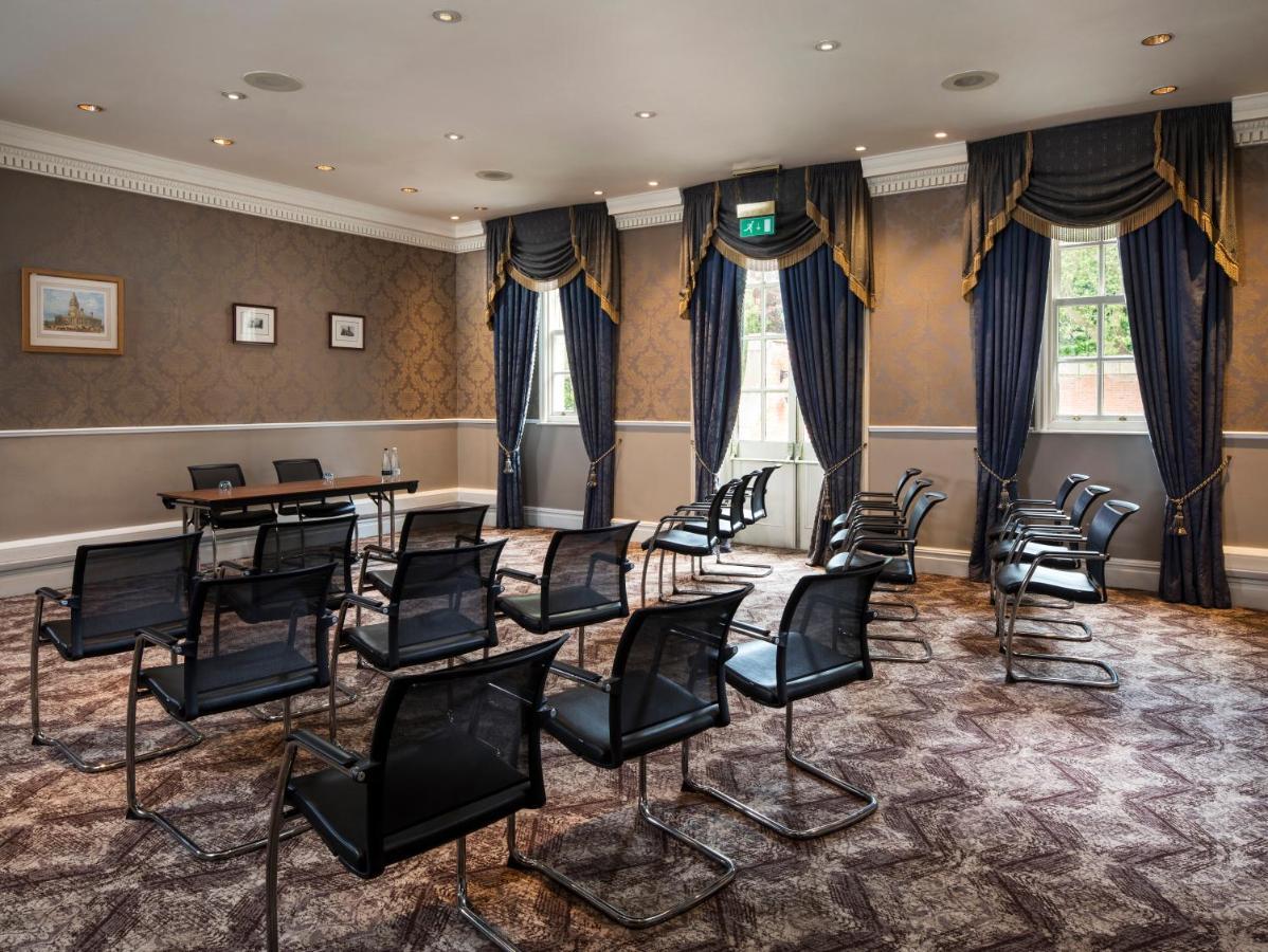 Oulton Hall Hotel, Spa & Golf Resort Лийдс Екстериор снимка