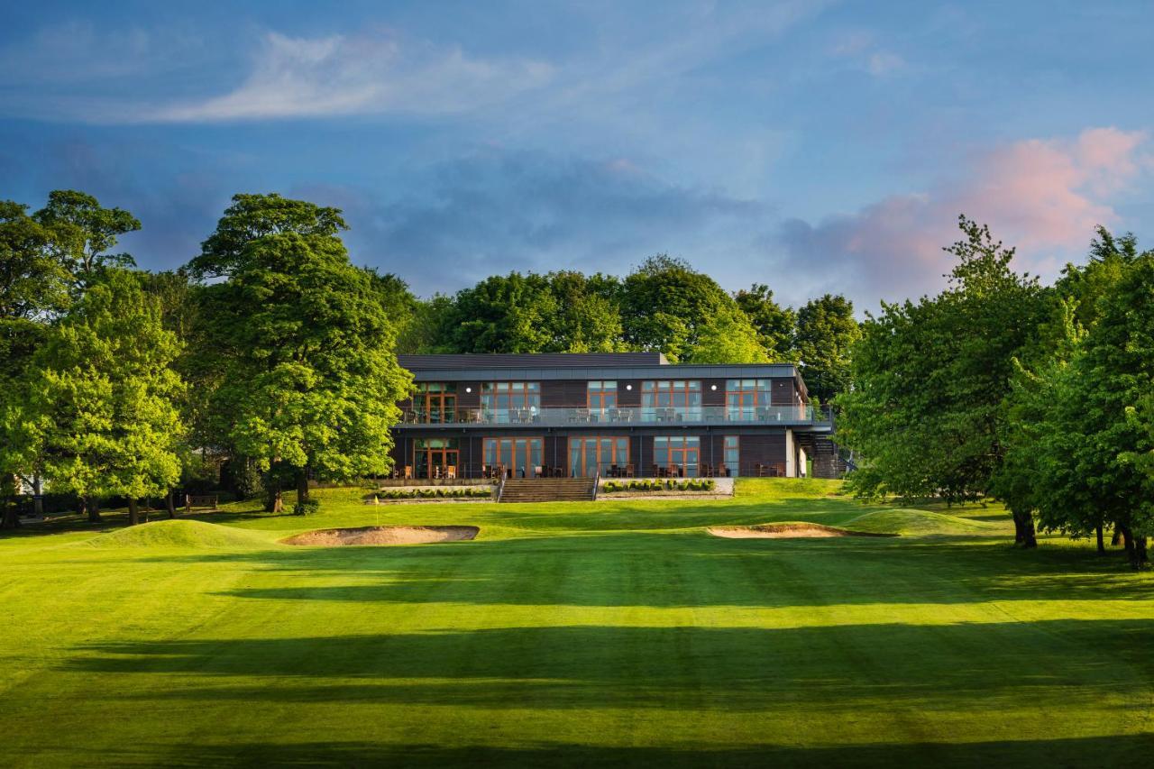 Oulton Hall Hotel, Spa & Golf Resort Лийдс Екстериор снимка