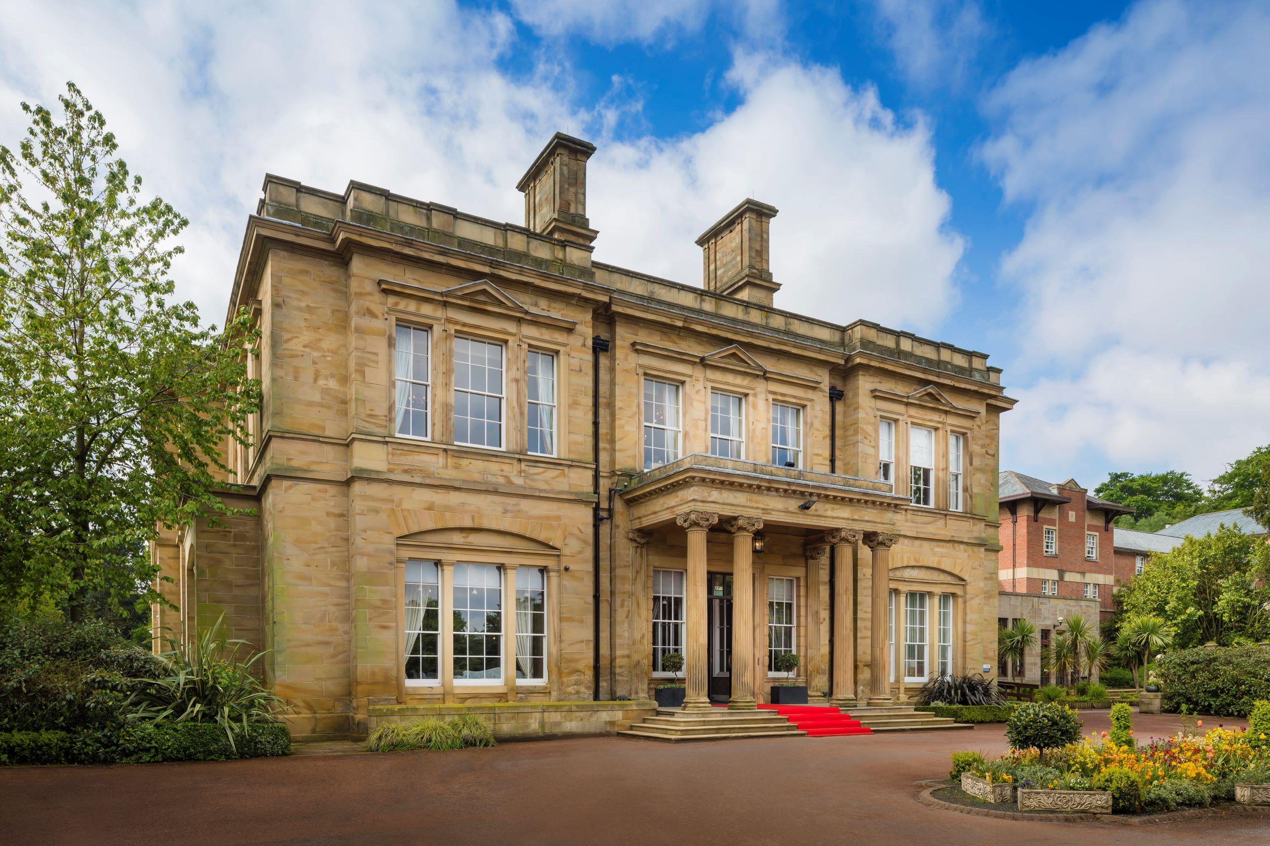 Oulton Hall Hotel, Spa & Golf Resort Лийдс Екстериор снимка