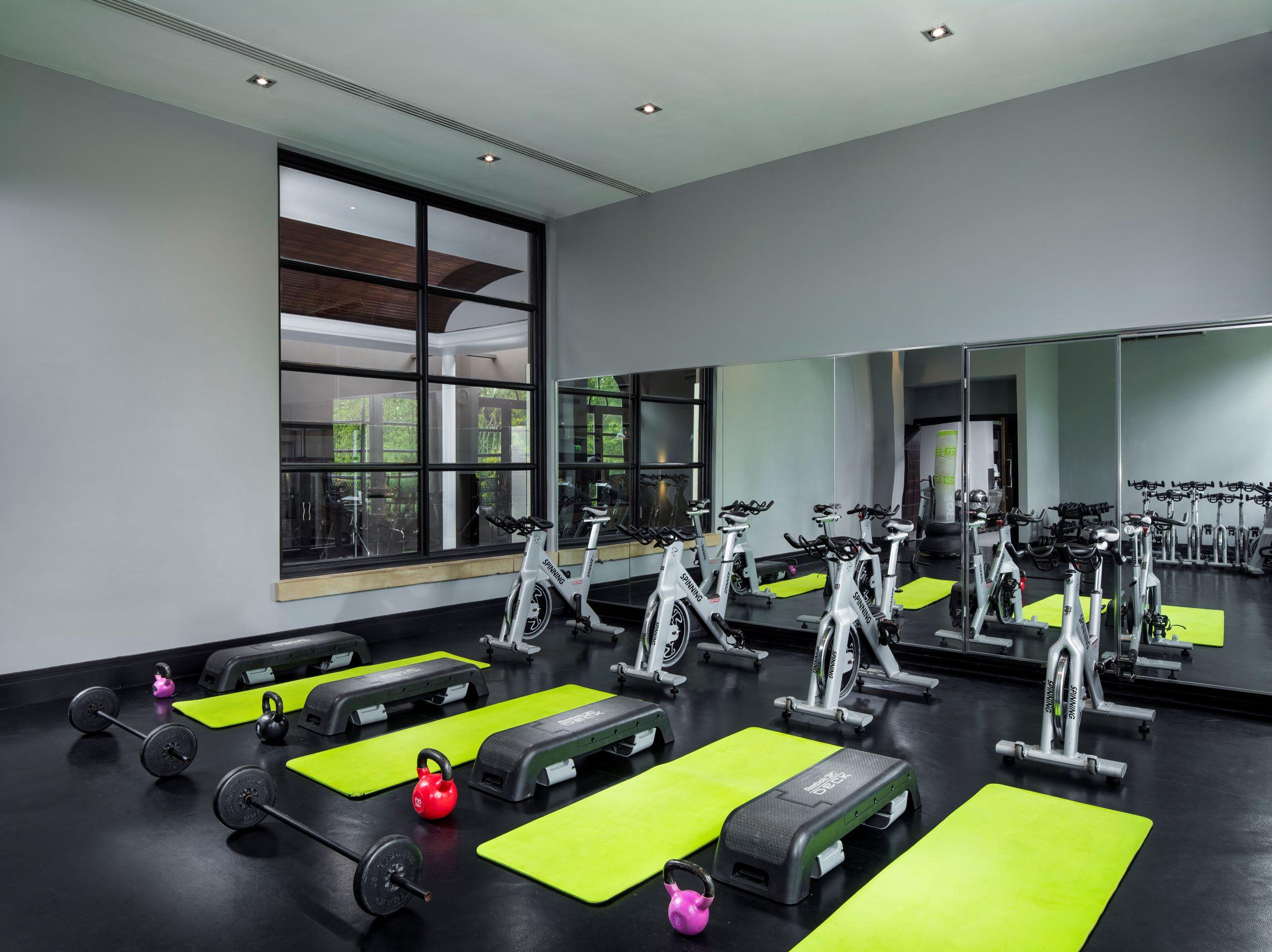 Oulton Hall Hotel, Spa & Golf Resort Лийдс Екстериор снимка
