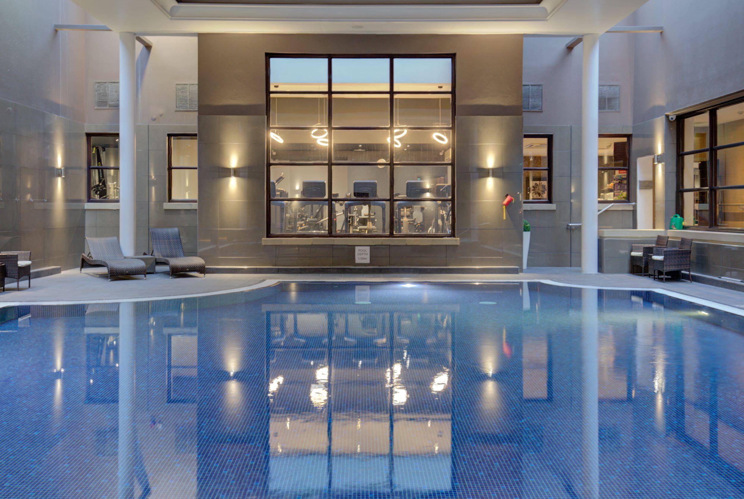 Oulton Hall Hotel, Spa & Golf Resort Лийдс Екстериор снимка