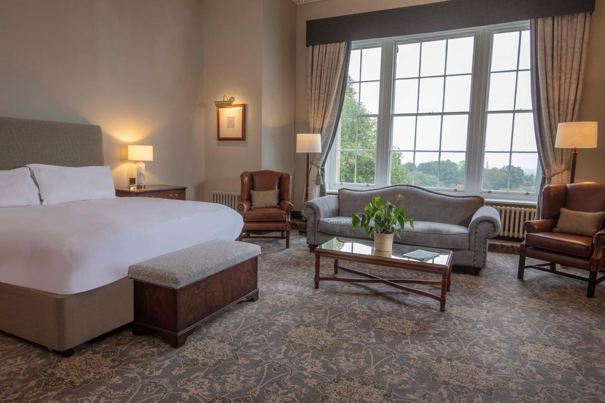 Oulton Hall Hotel, Spa & Golf Resort Лийдс Екстериор снимка